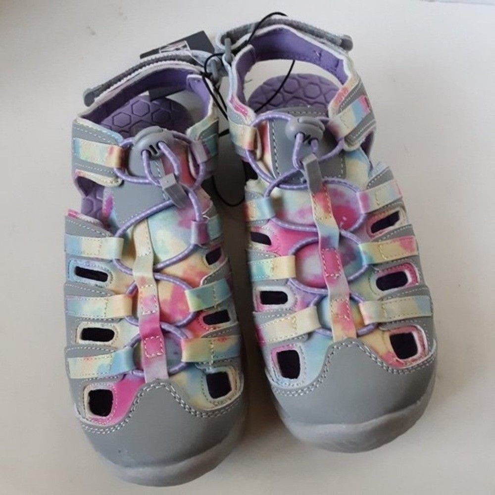 Khombu Little Girl Sandal's size 3M